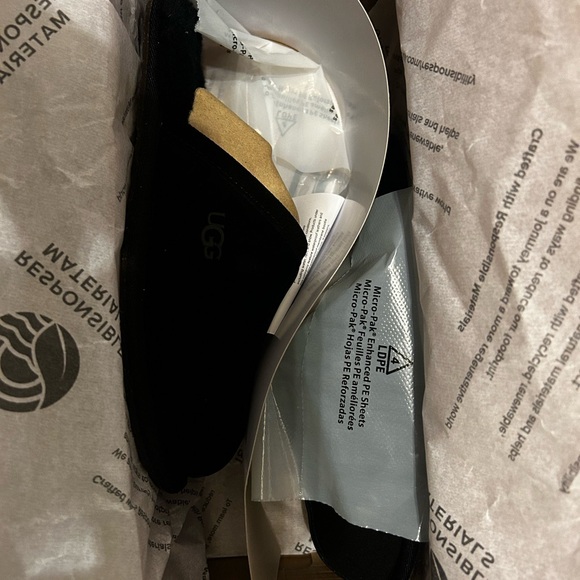 UGG slippers - Picture 2 of 5